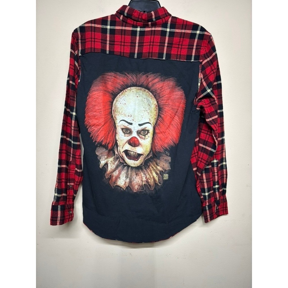 St Johns Bay Flannel Shirt Mens‎ M Red Plaid Horror Clown Graphic Button Up